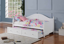  Twin Arch Bead Board Daybed in White