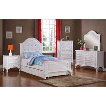  Jesse - Panel Bedroom Set
