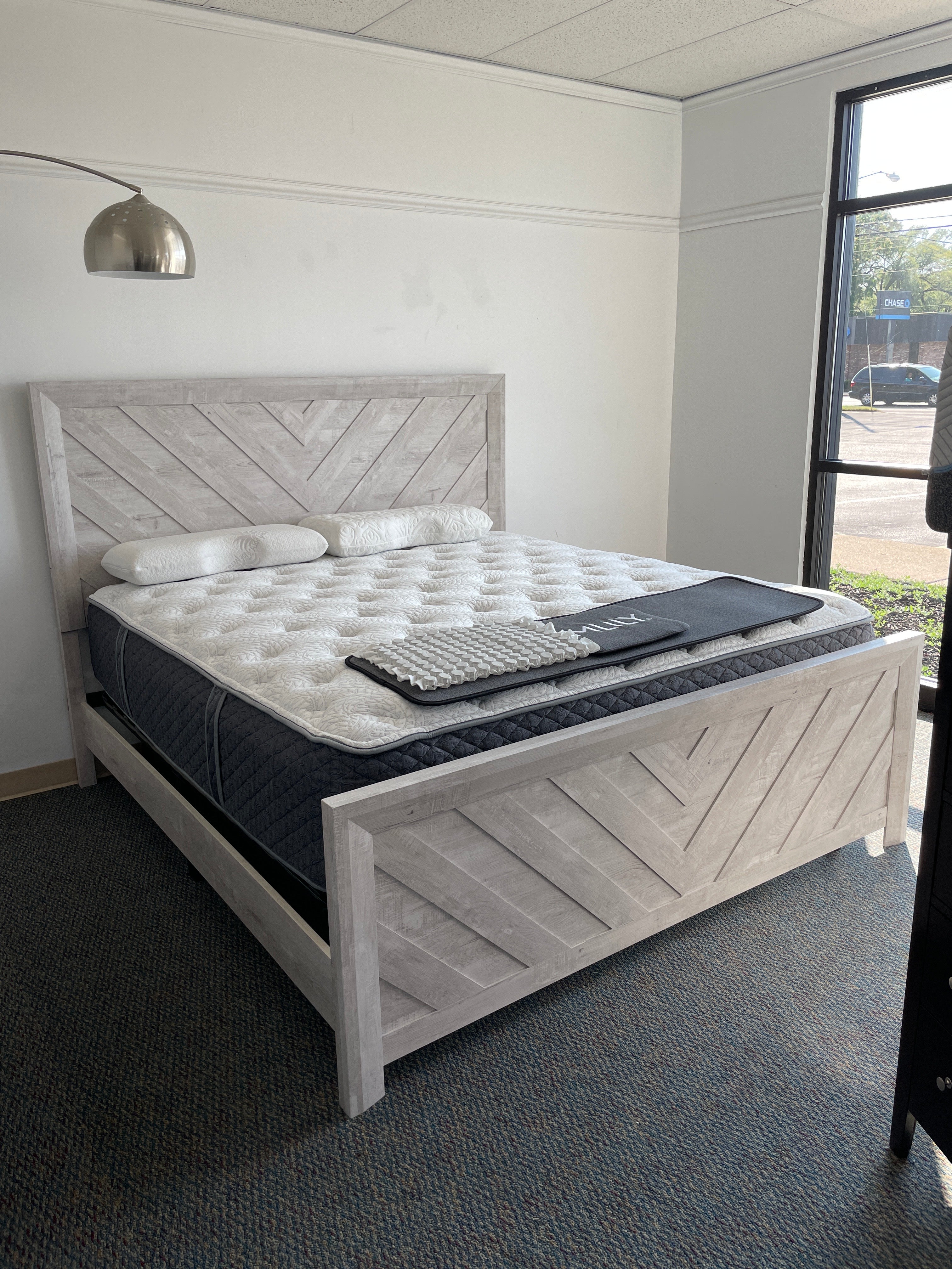 HB様　DCリネンS W、b ・DC dig w、bk Amazon.com: VECELO Platform Bed Frame Queen Size with Rustic