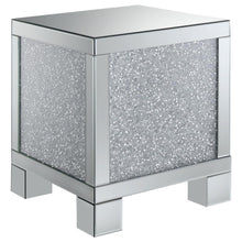  Gillian - Rectangular Mirrored Acrylic Side End Table - Silver